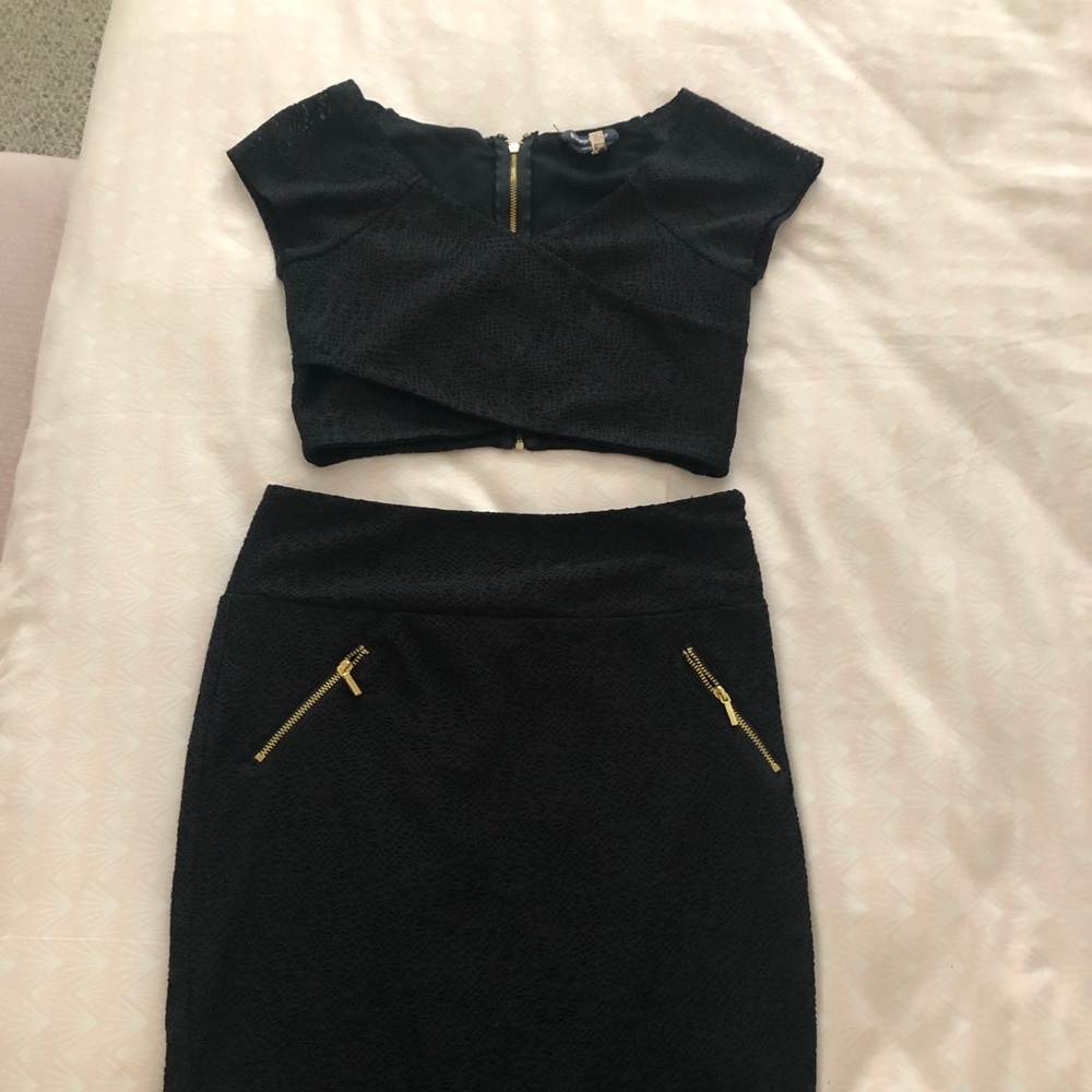 BEBÉ- 2 piece set skirt/blouse